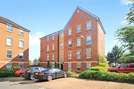 Meadow Rise, 2 bedroom Flat for sale, &pound;45,000