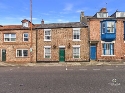 3 bedroom Mid Terrace House for sale
