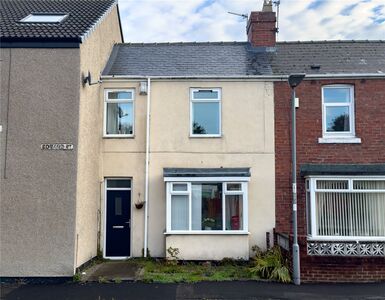 2 bedroom Mid Terrace House for sale