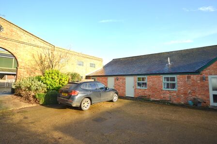 The Grange, 2 bedroom  House to rent, £950 pcm