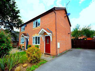 2 bedroom Semi Detached House to rent
