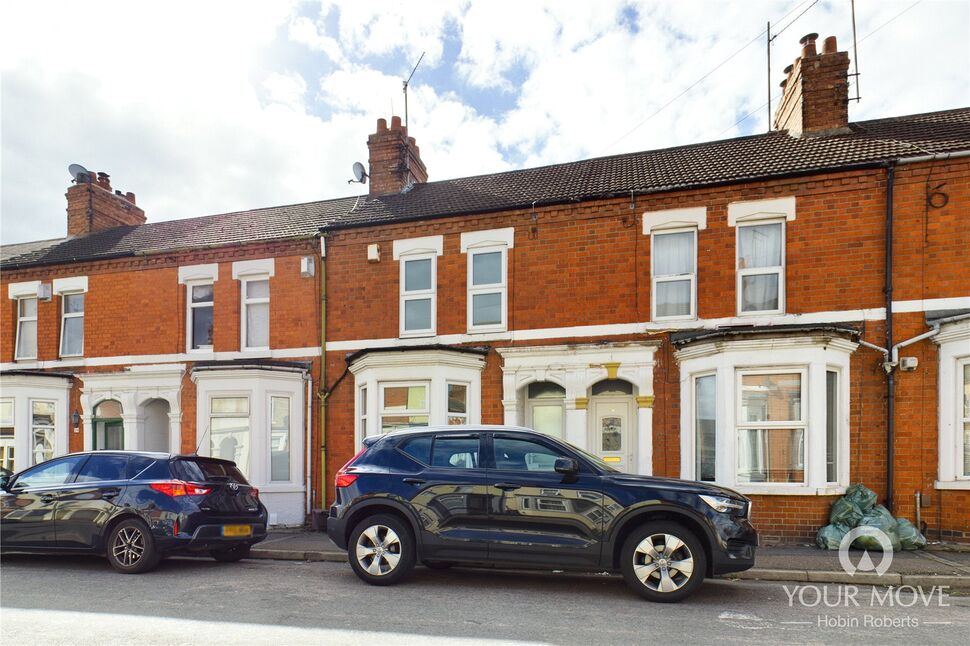 3 bedroom Mid Terrace House to rent, Symington Street, St James, NN5
