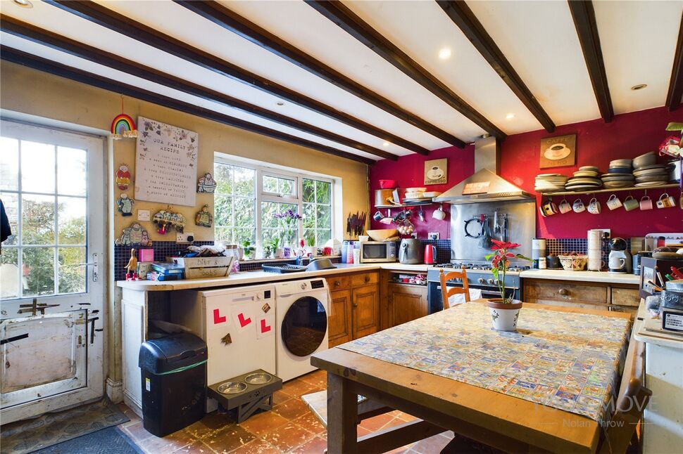 2 bedroom Mid Terrace House for sale, Daventry Road, Norton, NN11 £