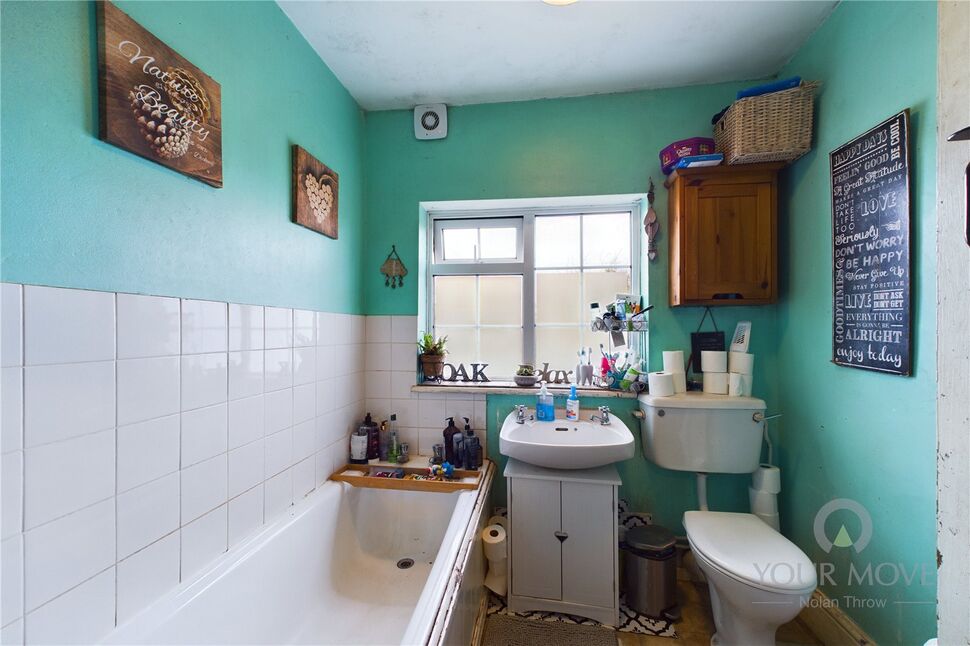 2 bedroom Mid Terrace House for sale, Daventry Road, Norton, NN11 £