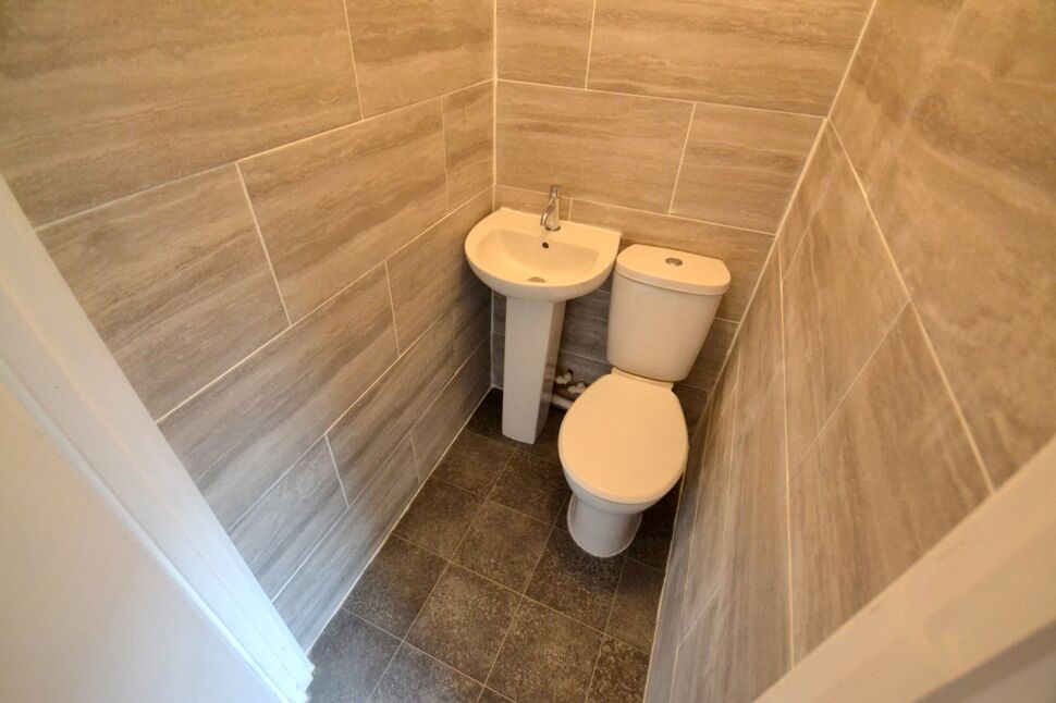 3 bedroom Mid Terrace House for sale, St. James Park Road, St James, NN5 £230,000