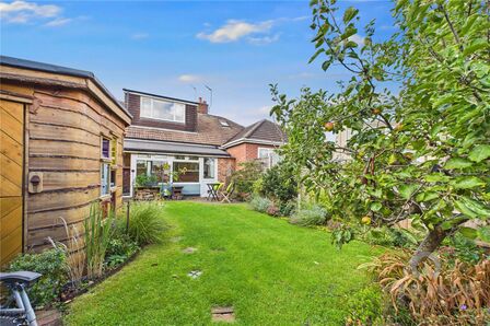 Deancourt Drive, 3 bedroom Semi Detached House to rent, £1,300 pcm