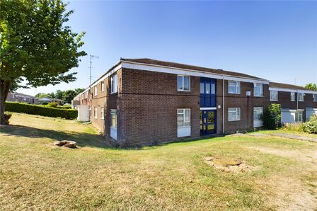 Jervis Close, 2 bedroom  Flat for sale, £115,000