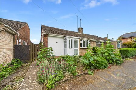 2 bedroom Semi Detached Bungalow for sale