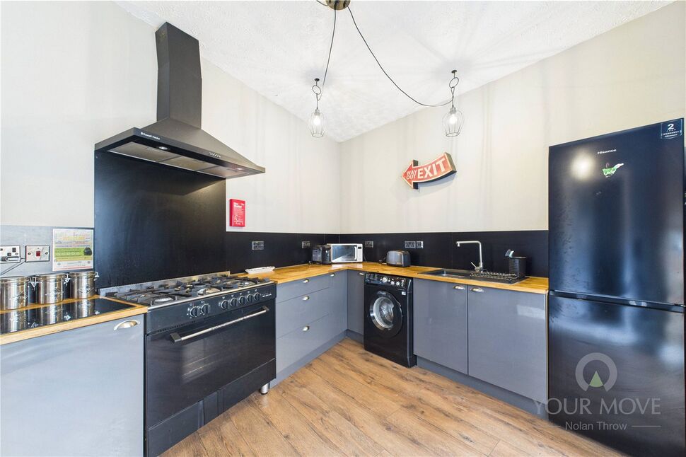 2 bedroom End Terrace House for sale