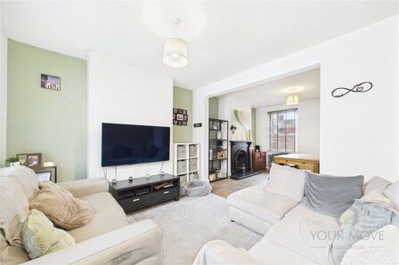 2 bedroom End Terrace House for sale