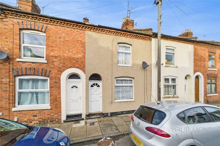 2 bedroom Mid Terrace House for sale