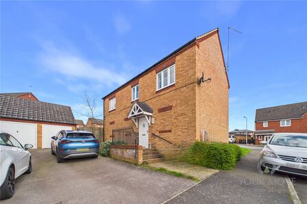 2 bedroom Detached Flat for sale