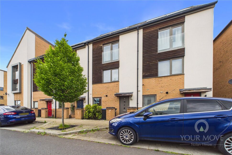 3 bedroom Mid Terrace House for sale