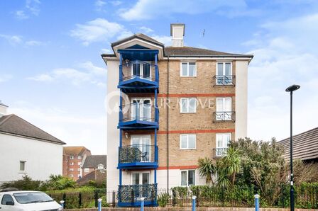 3 bedroom Flat for sale