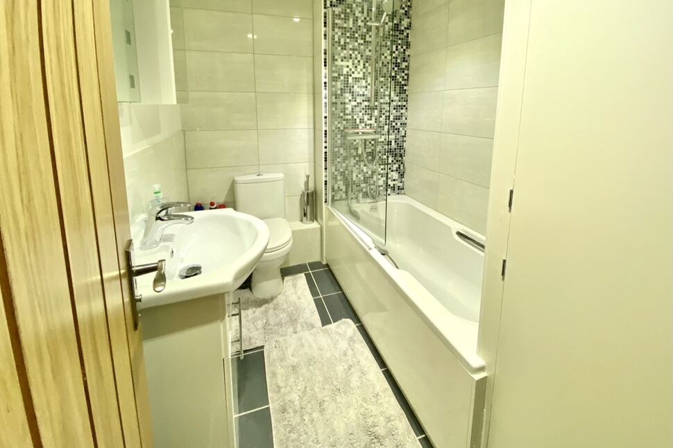 Main image of 2 bedroom Flat to rent, Royal Sovereign View, Eastbourne, East Sussex, BN23