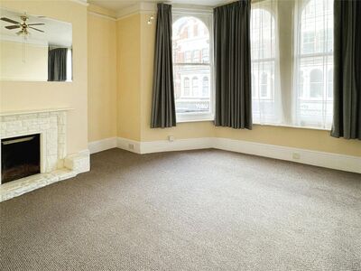 1 bedroom  Flat to rent