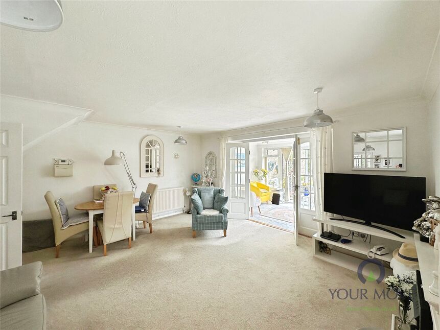 Lounge / Dining Room