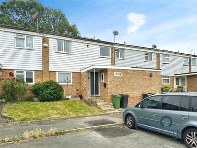 3 bedroom Mid Terrace House for sale