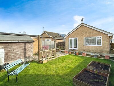 Tolkien Road, 3 bedroom Detached Bungalow for sale, £325,000