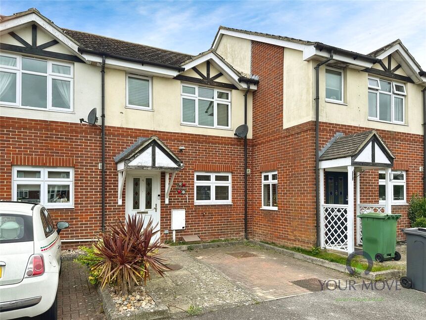 3 bedroom Mid Terrace House for sale