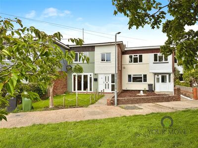 3 bedroom Mid Terrace House to rent