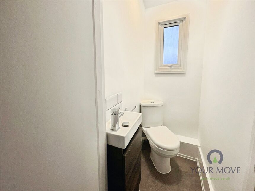 Cloakroom / Wc