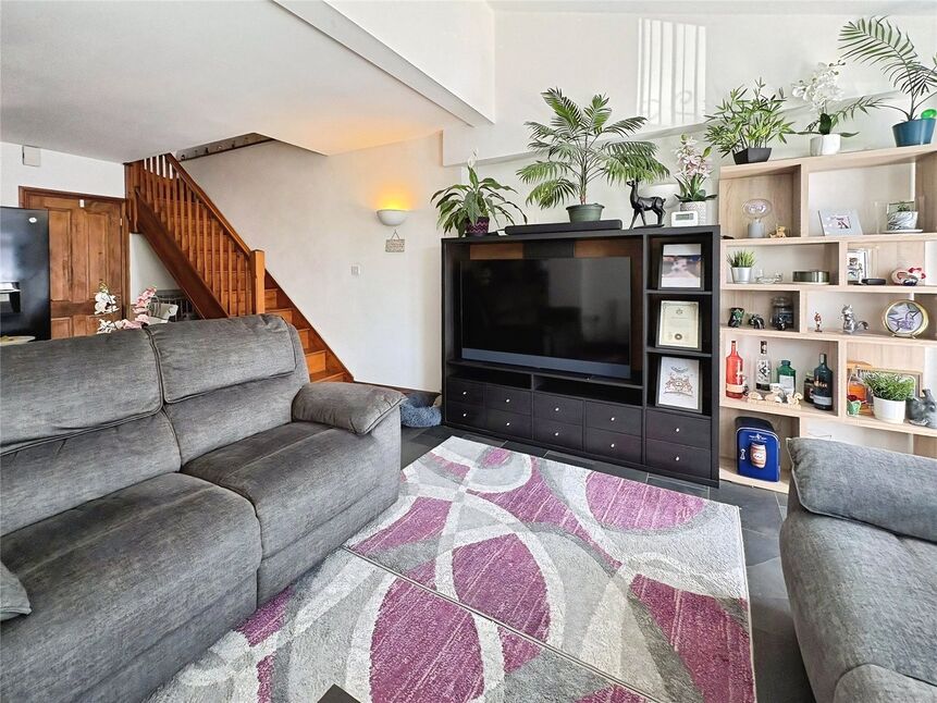 Living Room / Kitchen