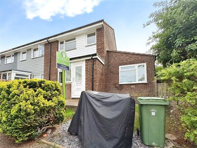 4 bedroom End Terrace House to rent