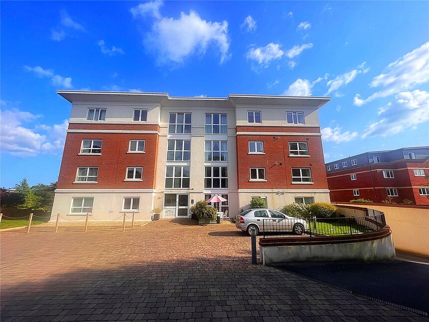 2 bedroom Flat for sale, Douglas Avenue, Exmouth, EX8 £300,000