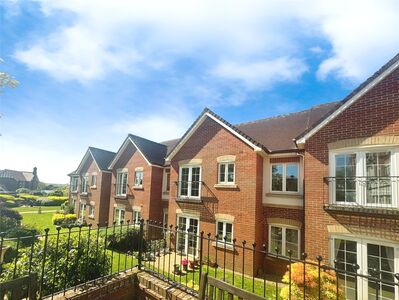 Salterton Road, 1 bedroom  Flat for sale, £120,000