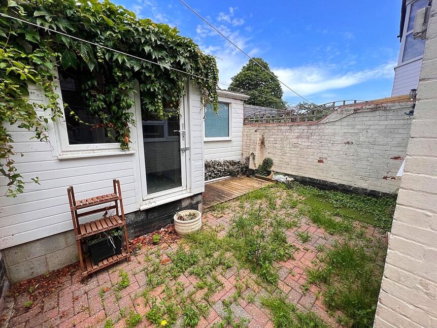 3 bedroom Mid Terrace House for sale, Waverley Road, Exmouth, EX8 £