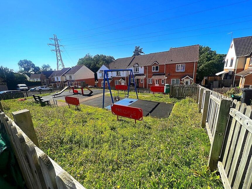 2 bedroom Mid Terrace House for sale, Keats Close, Exmouth, EX8 £200,000