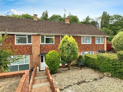 3 bedroom Mid Terrace House to rent