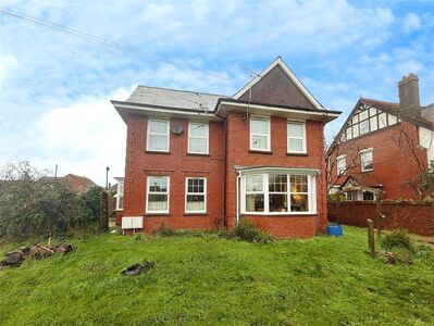 Salterton Road, 2 bedroom Flat for sale, &pound;270,000