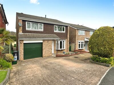 4 bedroom Detached House to rent