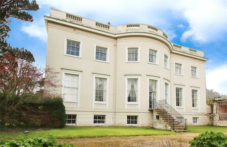 Kenn, 1 bedroom  Flat to rent, £1,300 pcm