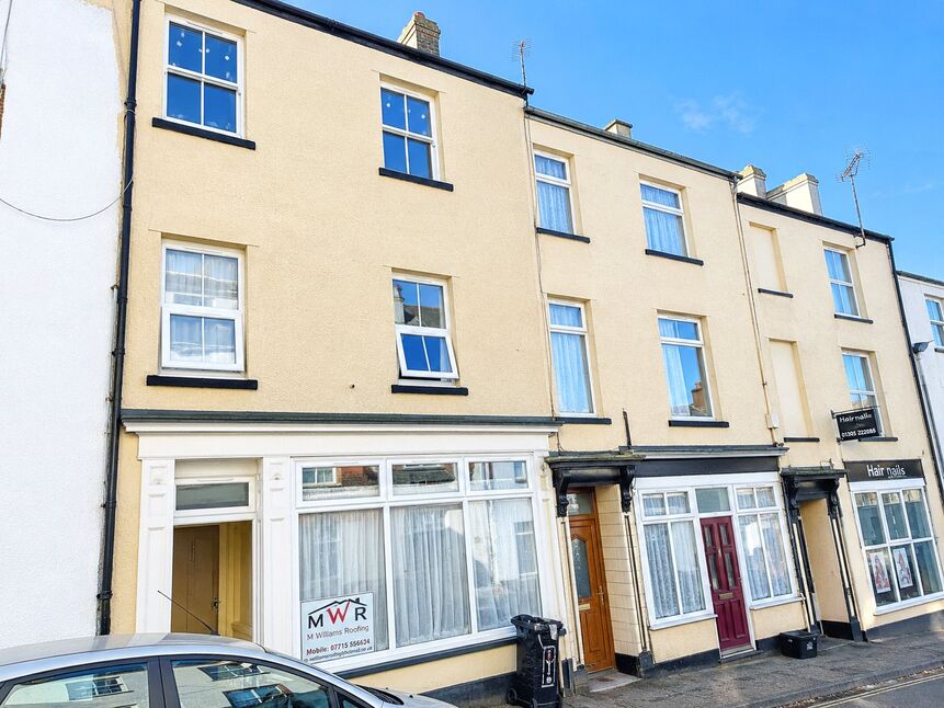 Main image of 2 bedroom Flat to rent, Albion Street, Exmouth, Devon, EX8