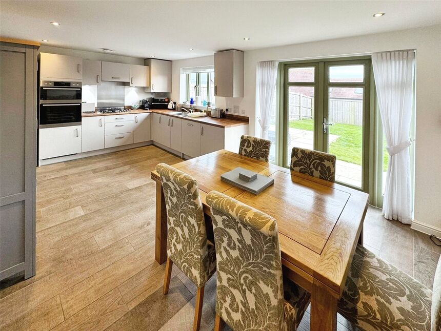 Kitchen / Diner