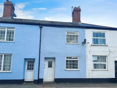 2 bedroom Mid Terrace House for sale