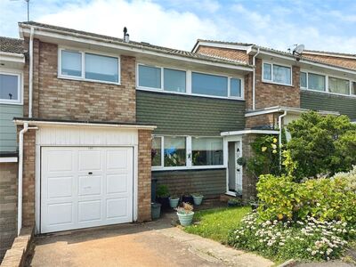 3 bedroom Mid Terrace House for sale
