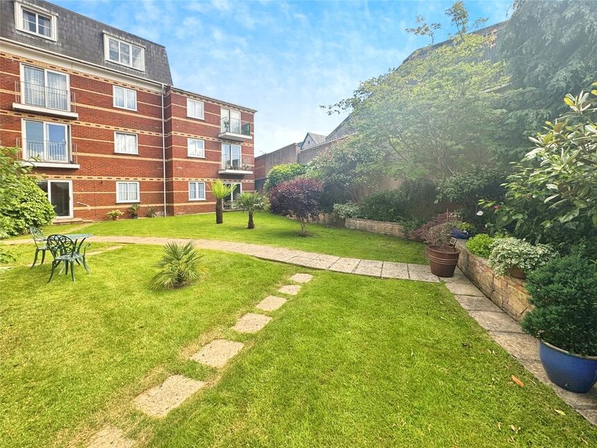 Main image of 1 bedroom  Flat for sale, Little Bicton Place, Exmouth, Devon, EX8