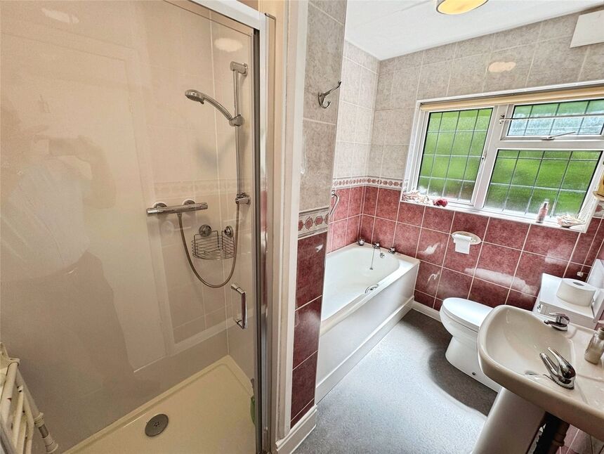 Bath / Shower Room