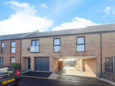 2 bedroom Mid Terrace House for sale