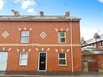 3 bedroom End Terrace House to rent