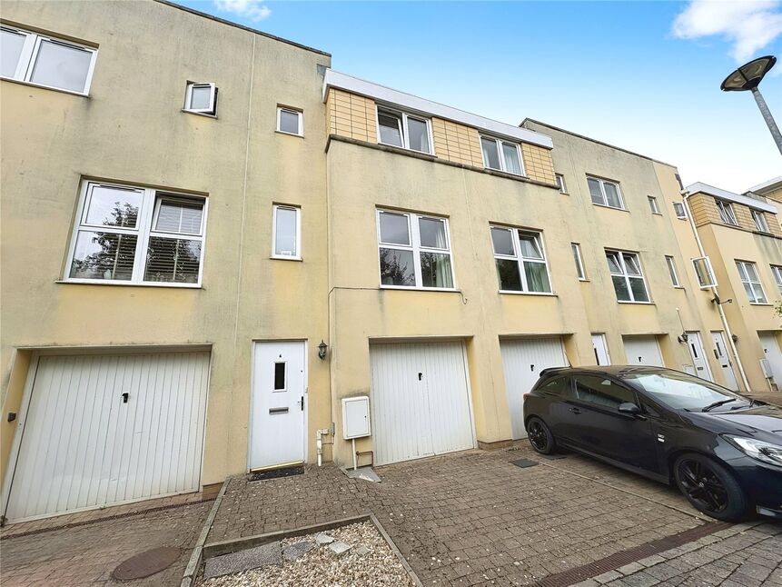 1 bedroom  Room to rent