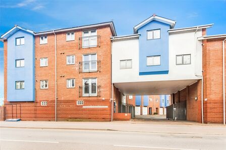 2 bedroom  Flat for sale