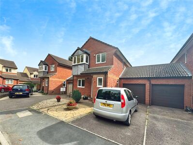 Ivydale, 3 bedroom Link Detached House for sale, £375,000