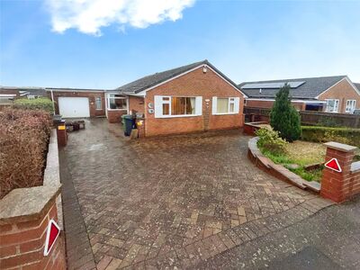 Ellwood Road, 2 bedroom Detached Bungalow for sale, &pound;375,000