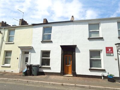 3 bedroom Mid Terrace House for sale