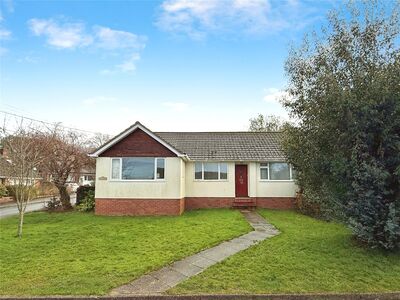 3 bedroom Semi Detached Bungalow to rent